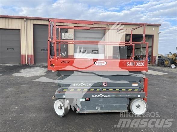 SkyJack SJ3226 Sakselifter