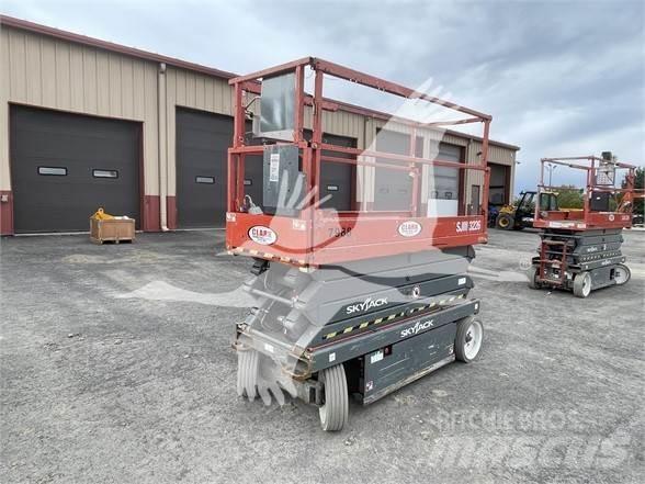 SkyJack SJ3226 Sakselifter