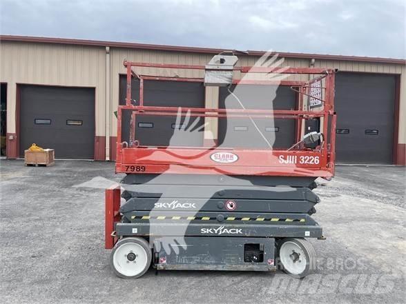 SkyJack SJ3226 Sakselifter