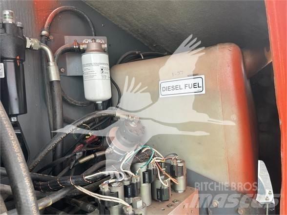 SkyJack SJ66T Teleskop bomlifter