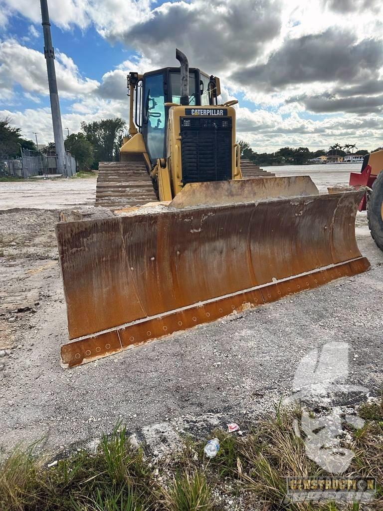 CAT D 6 N Dozere Beltegående