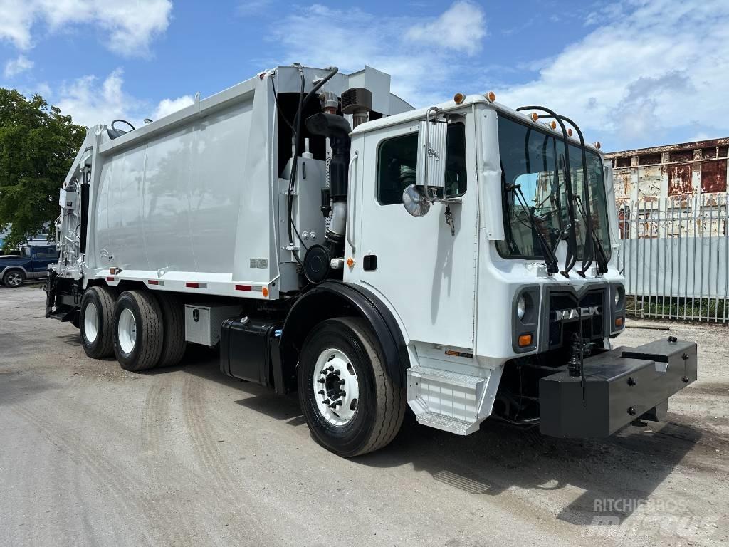 Mack MRU 613 Renovasjonsbil