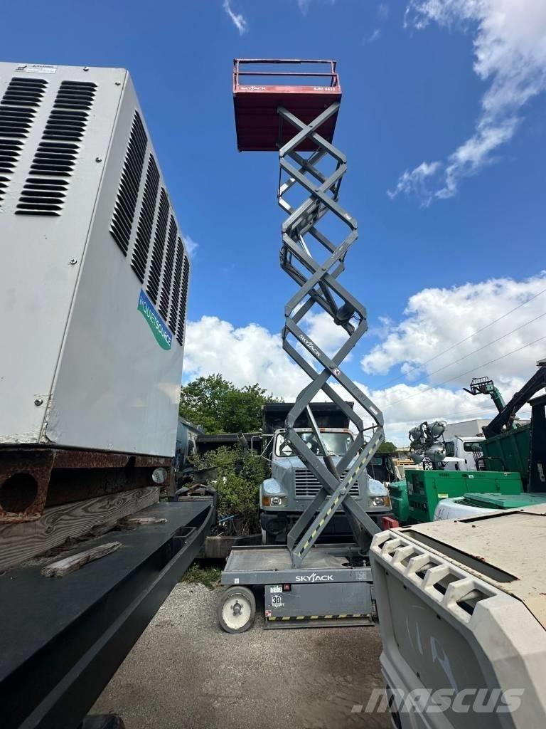 JLG 32 Lift Sakselifter