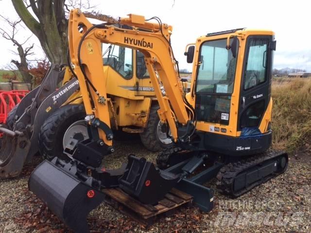Hyundai R25 AK Minigravere <7t