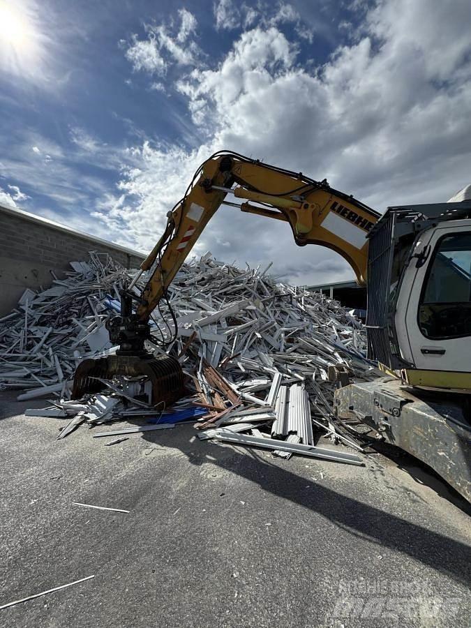 Liebherr A316 Li Spesialtilpassede gravemaskiner