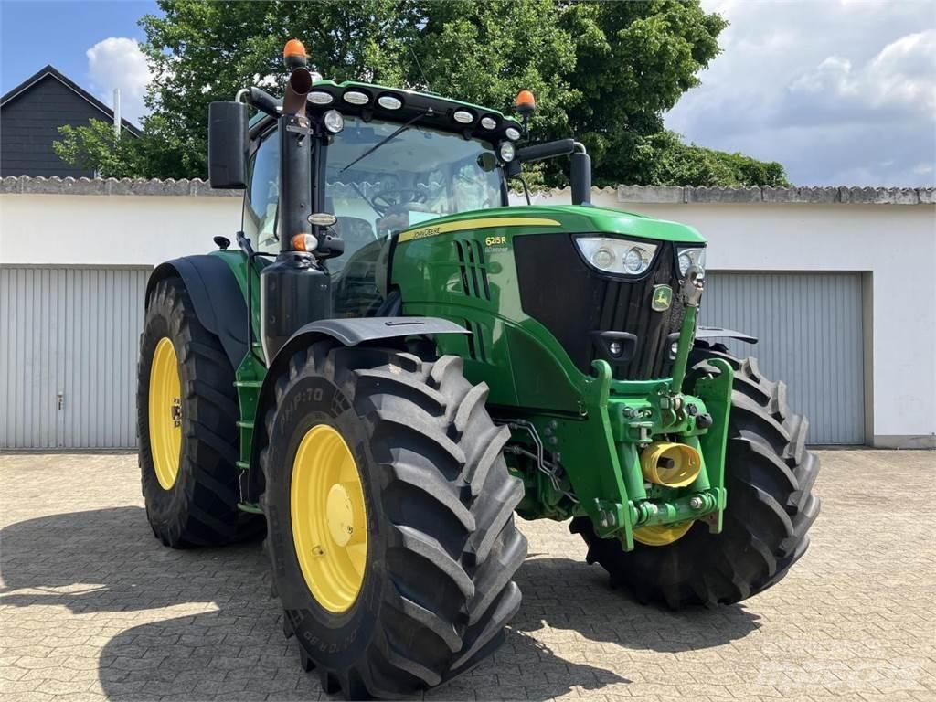 John Deere 6215R Traktorer