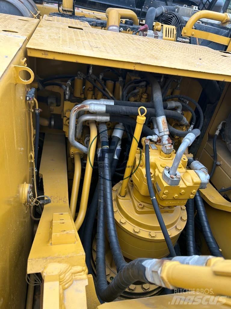 CAT 325 D2 Beltegraver