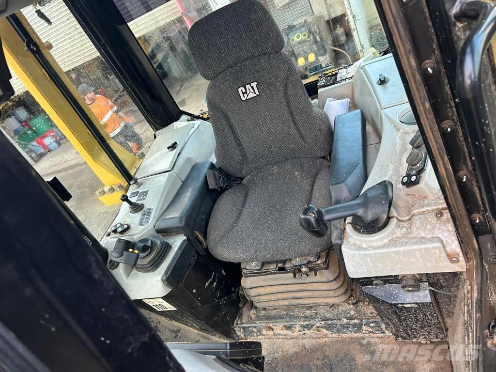 CAT D 6 N LGP Dozere Beltegående