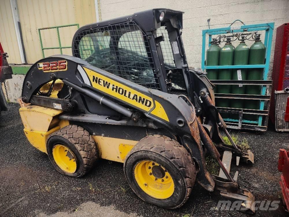 New Holland 225L Kompaktlastere