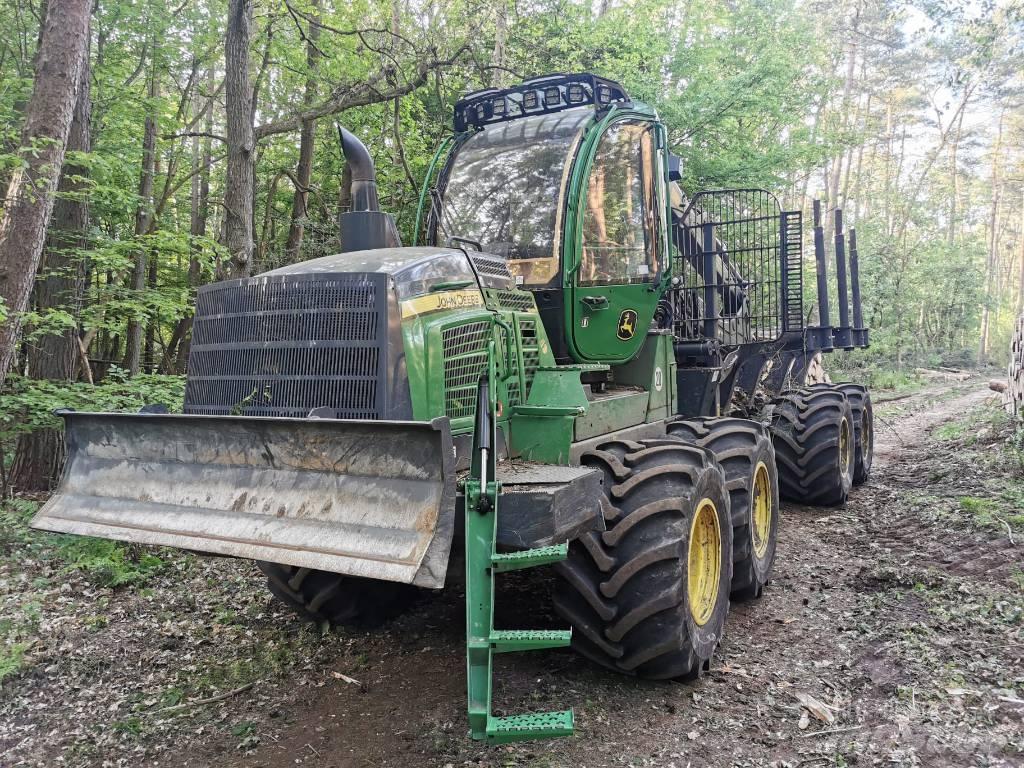 John Deere 1110G Lassbærere