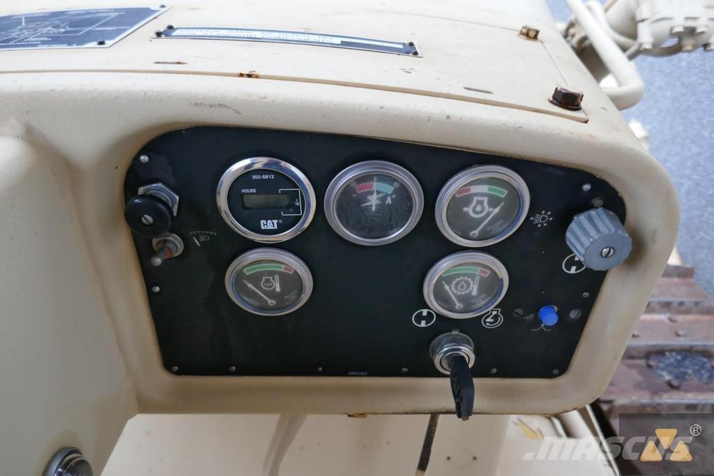 CAT D7G Ex-army Dozere Beltegående