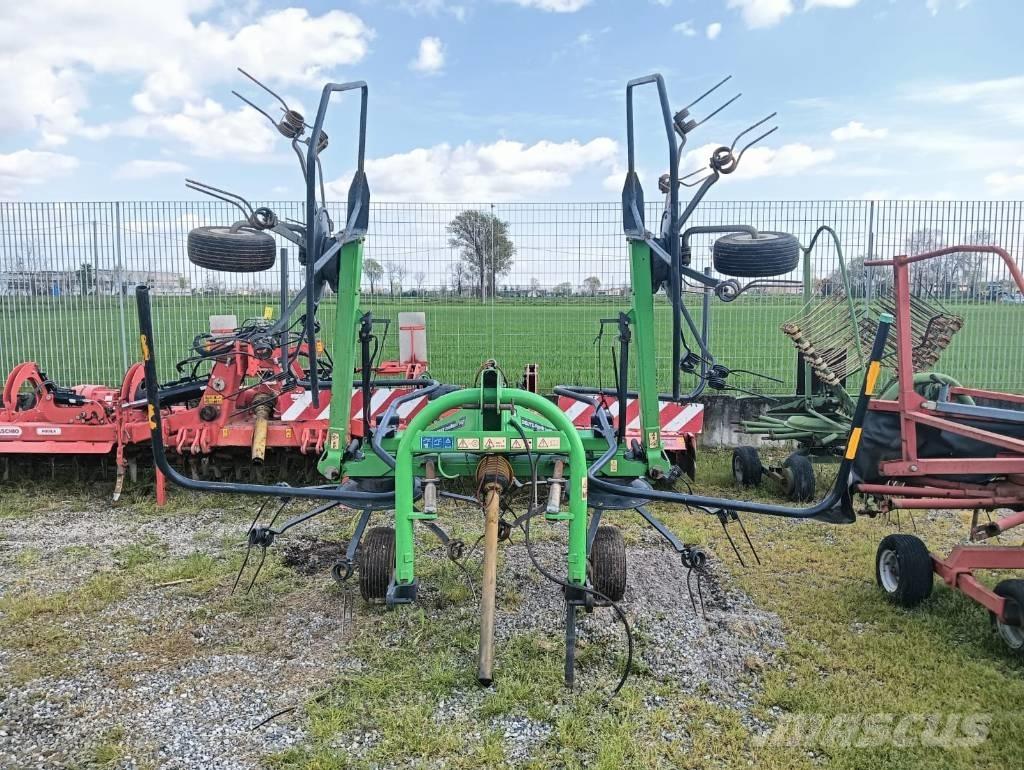 Deutz-Fahr 5521 Rundballepakker