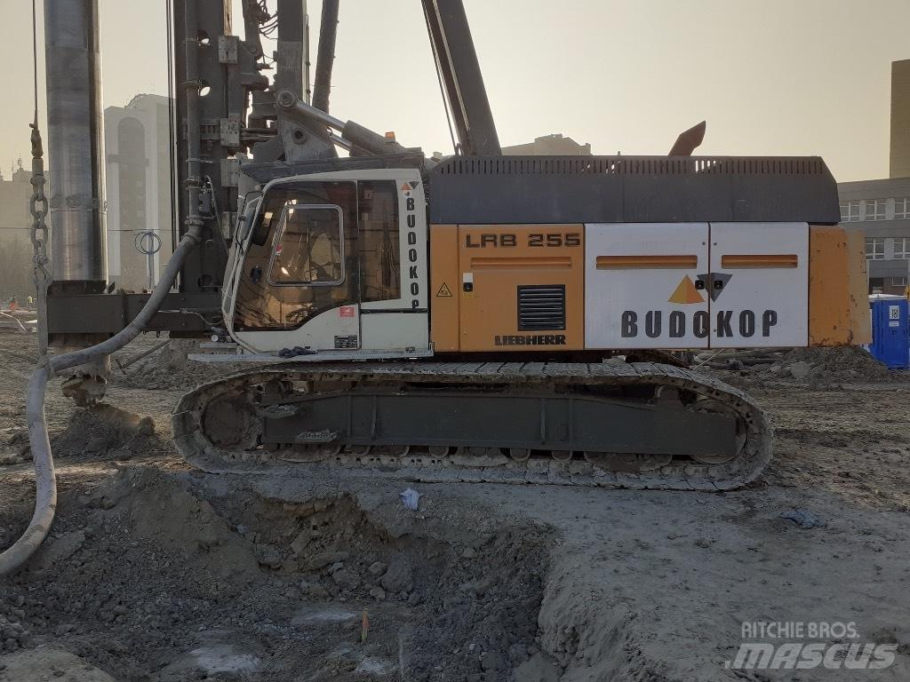Liebherr LRB255 Fundamenterings rigger