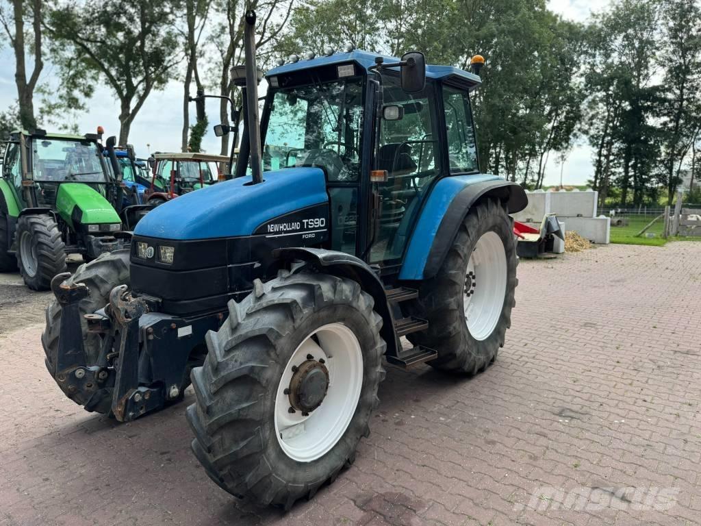 New Holland TS90 Traktorer
