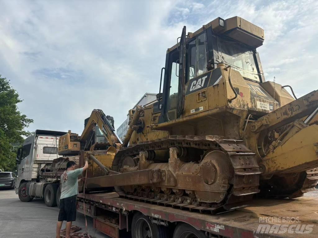 CAT D 7 G 2 Dozere Beltegående