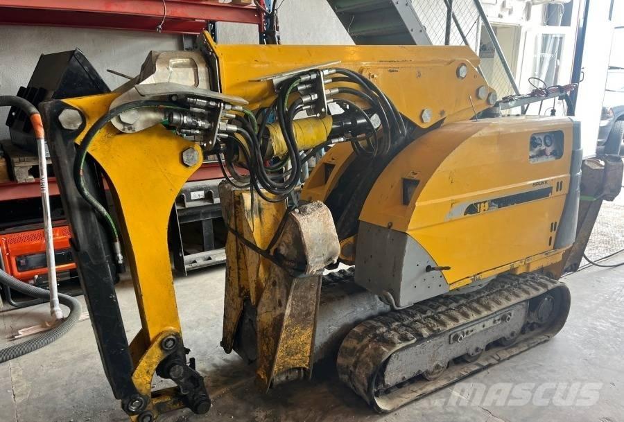Brokk 180 Gravemaskiner for riving