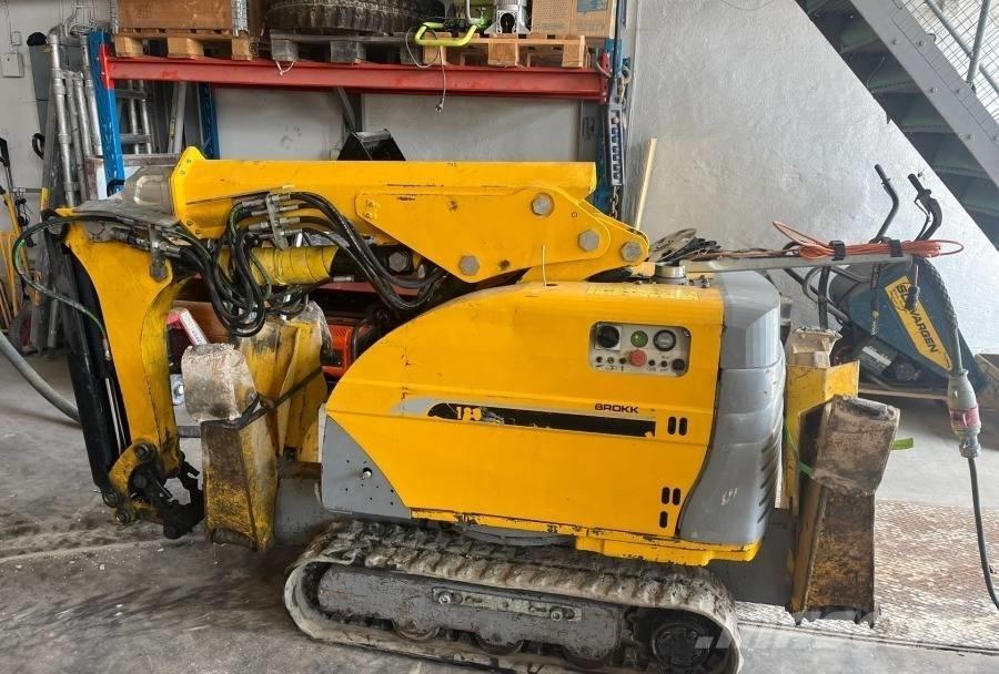 Brokk 180 Gravemaskiner for riving