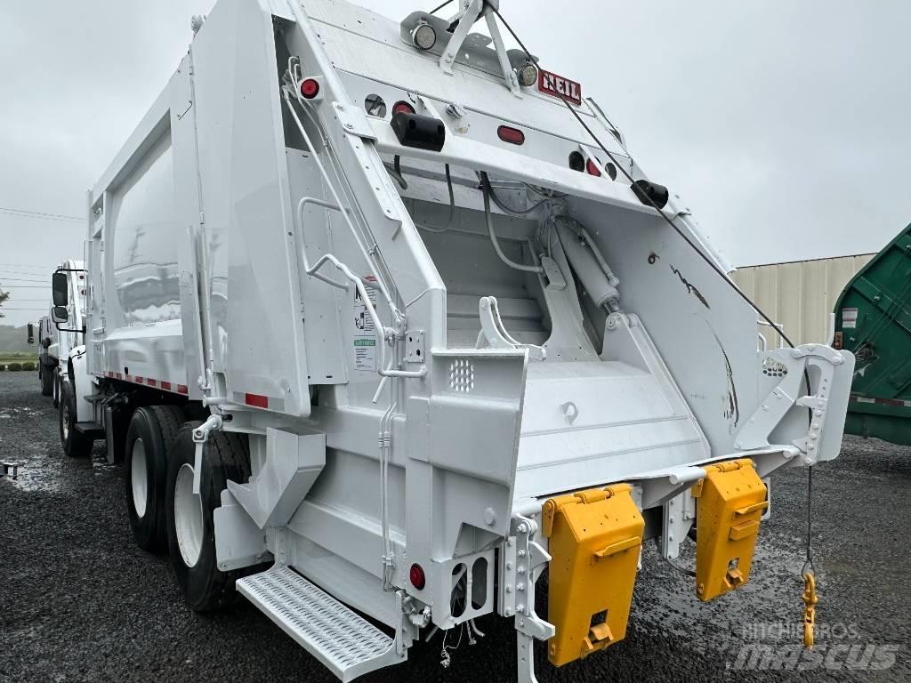 Freightliner M2 Renovasjonsbil