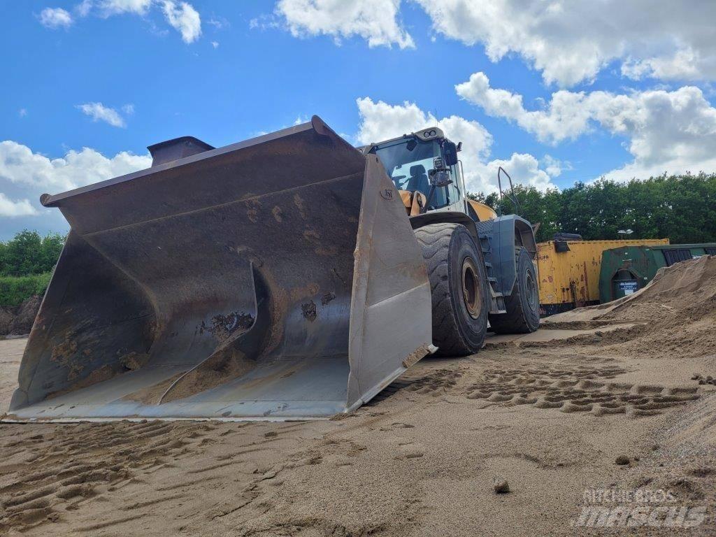 Liebherr L 586 Hjullastere