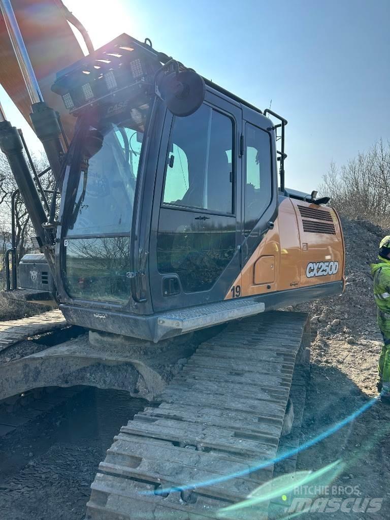 CASE CX 250 D Beltegraver
