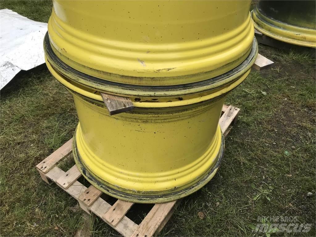 John Deere 23x34 Dekk, hjul og felger