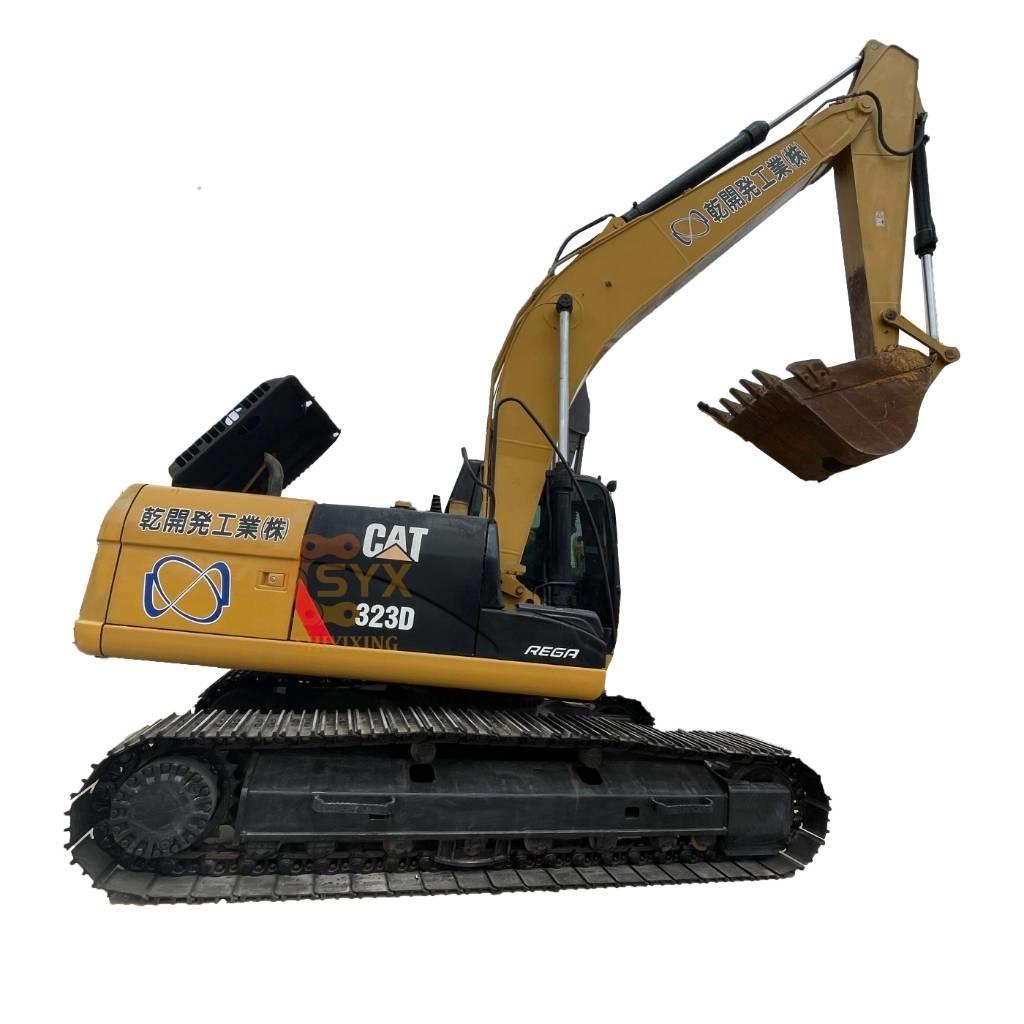CAT 323D Beltegraver