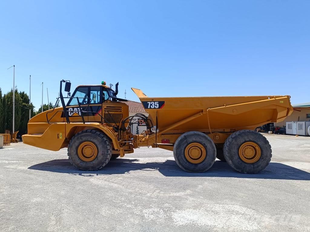 CAT 735 Rammestyrte Dumpere
