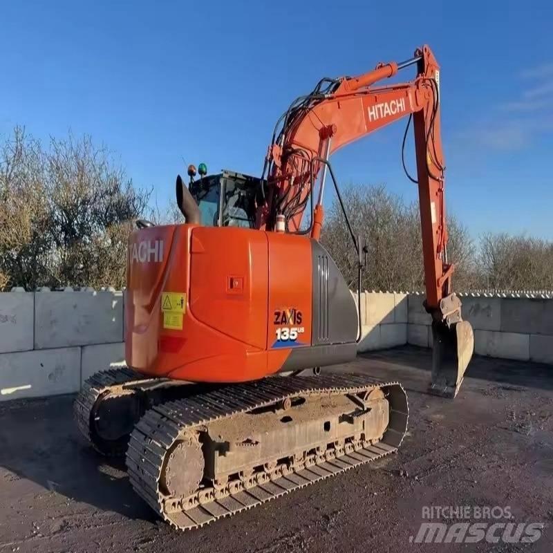 Hitachi ZX 135 Beltegraver