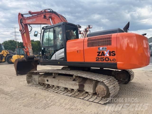 Hitachi ZX 250 LC-5 Beltegraver