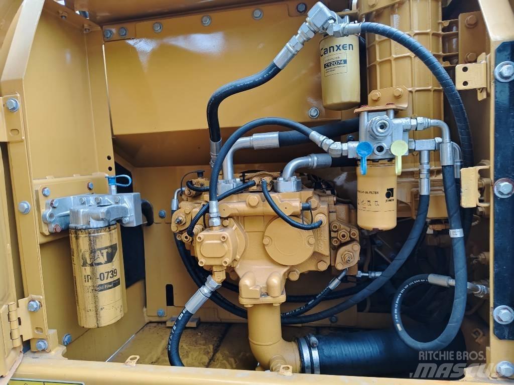 CAT 320 D2 Beltegraver