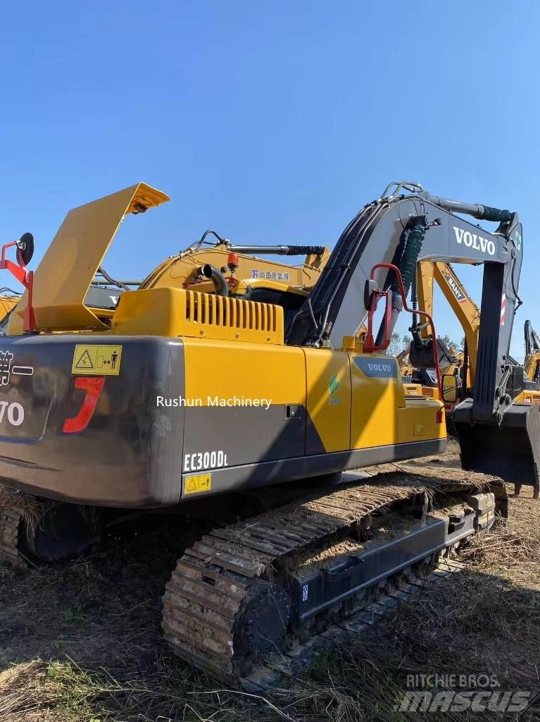 Volvo EC 300 D L Beltegraver