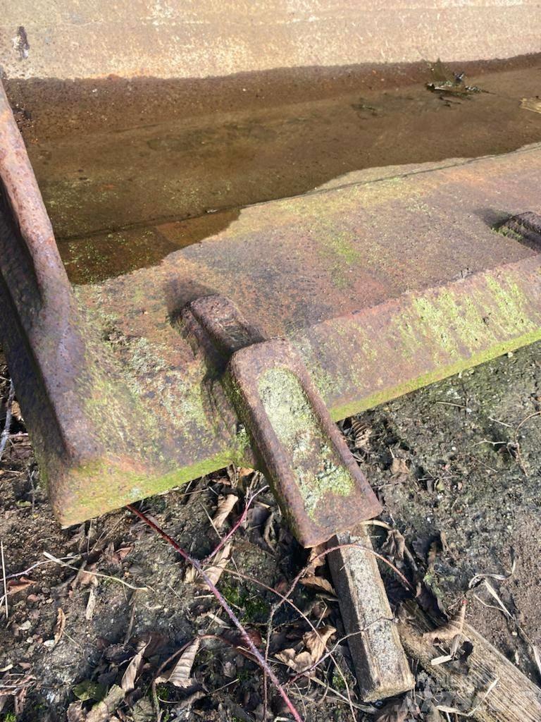 CAT 953 Skuffer