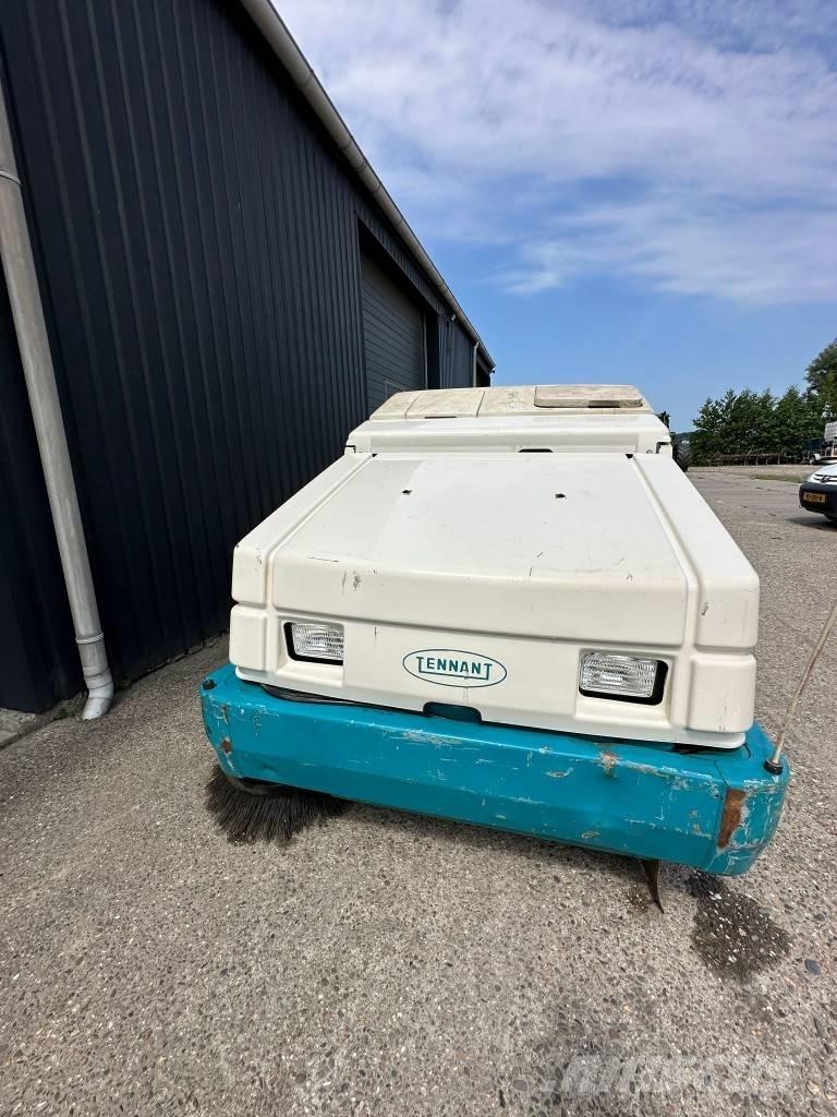 Tennant 8410 Feiemaskiner