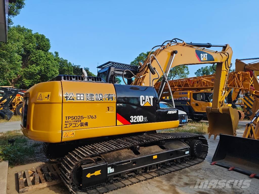 CAT 320 D2 L Beltegraver