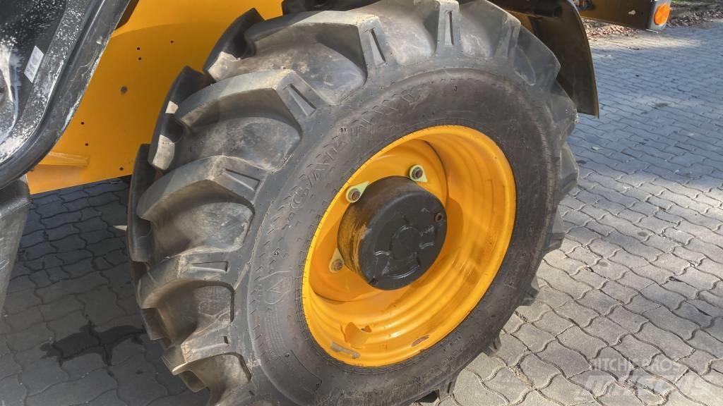 JCB 535 V 125 Teleskoplastere