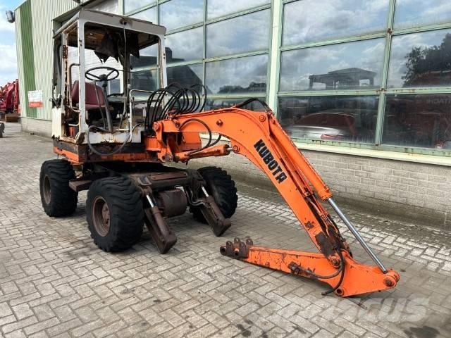 Kubota KH 16- W Hjulgravere