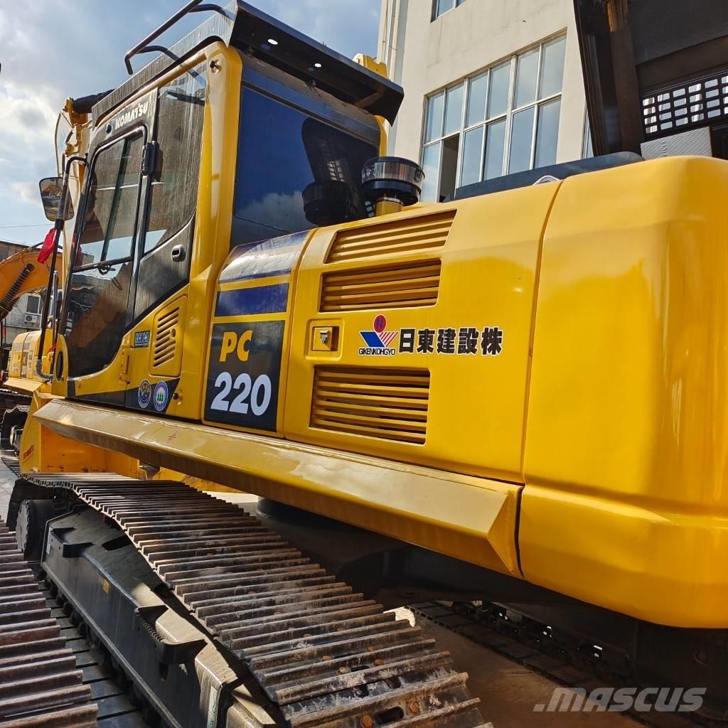 Komatsu PC 220-7 Beltegraver