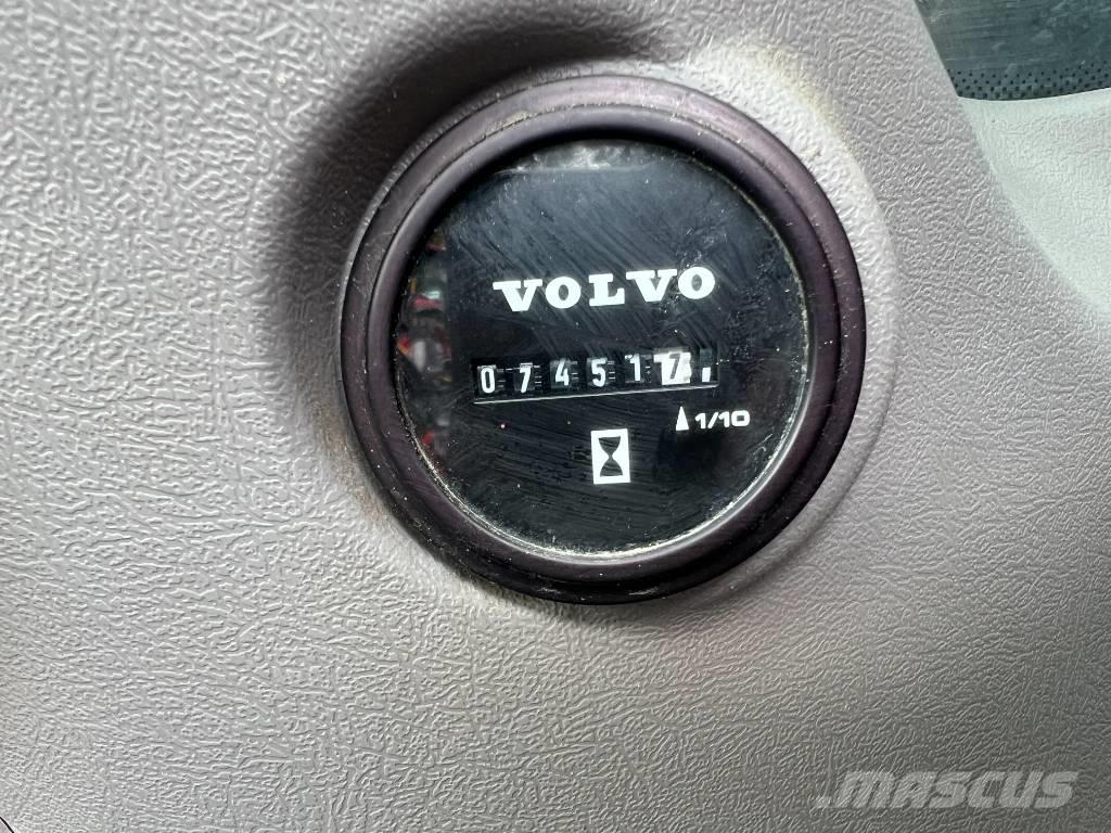 Volvo EC 200 E Beltegraver