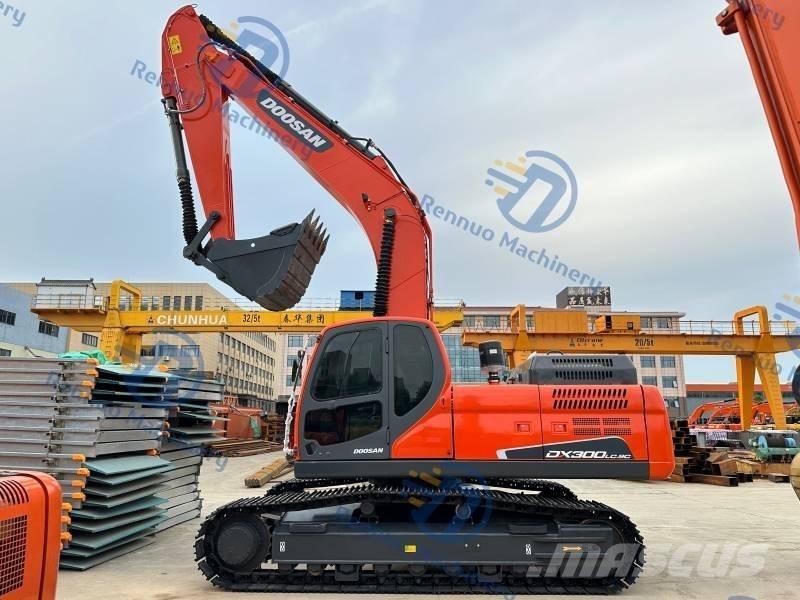 Doosan DX 300LC-9C Beltegraver