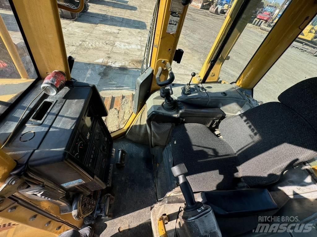 CAT D 6 N LGP Dozere Beltegående