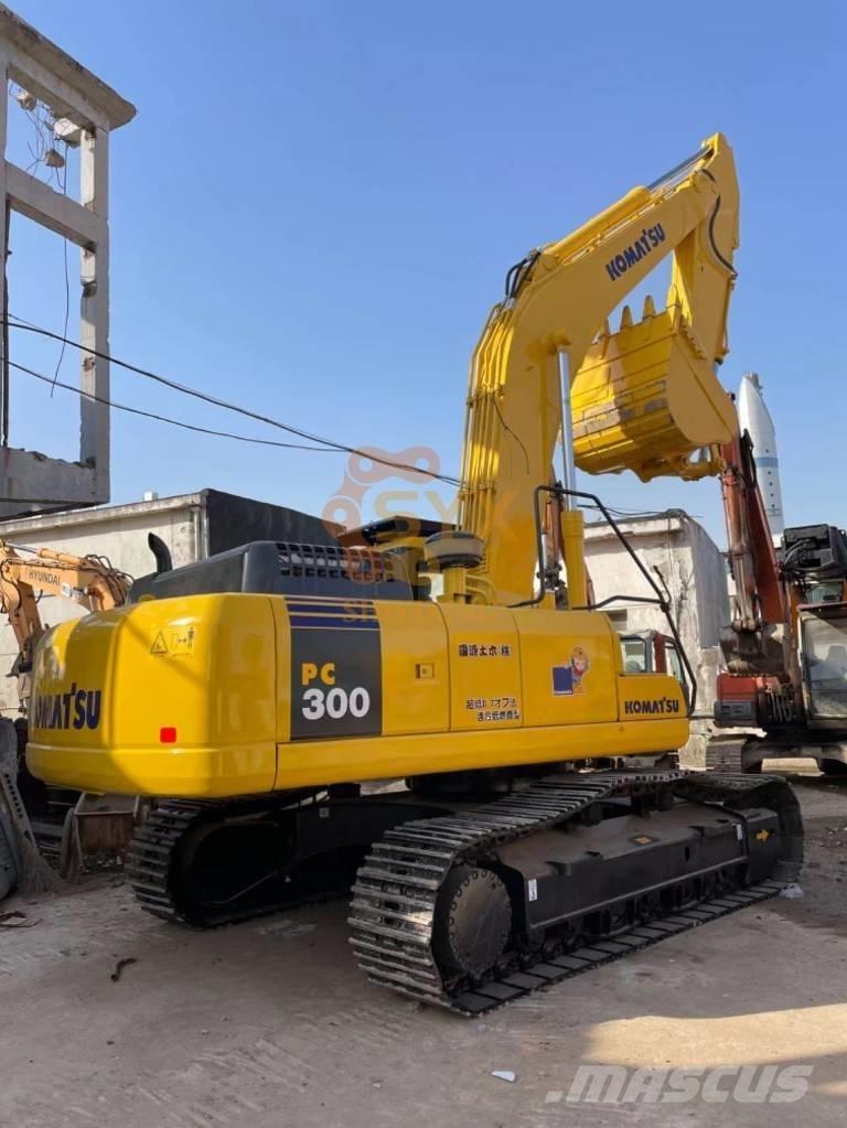 Komatsu PC 300 Beltegraver