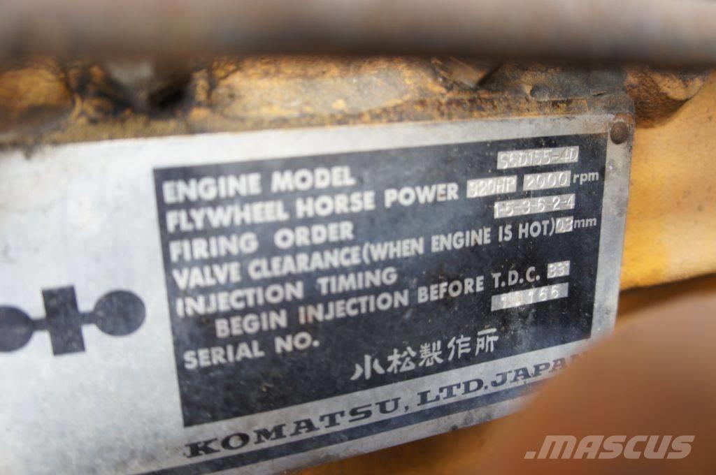 Komatsu D 155 A-1 Dozere Beltegående