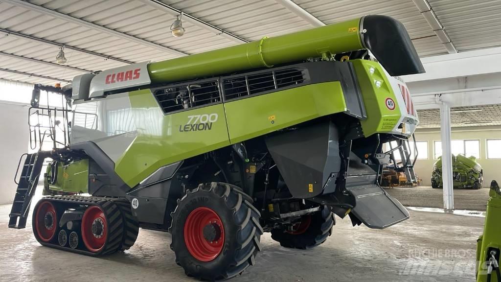 CLAAS LEXION 7700 TT Skurtreskere