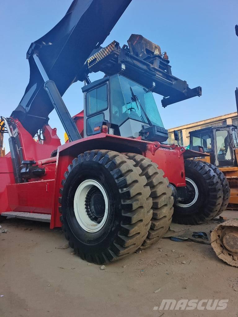 Kalmar DRF 450 Reachstackere