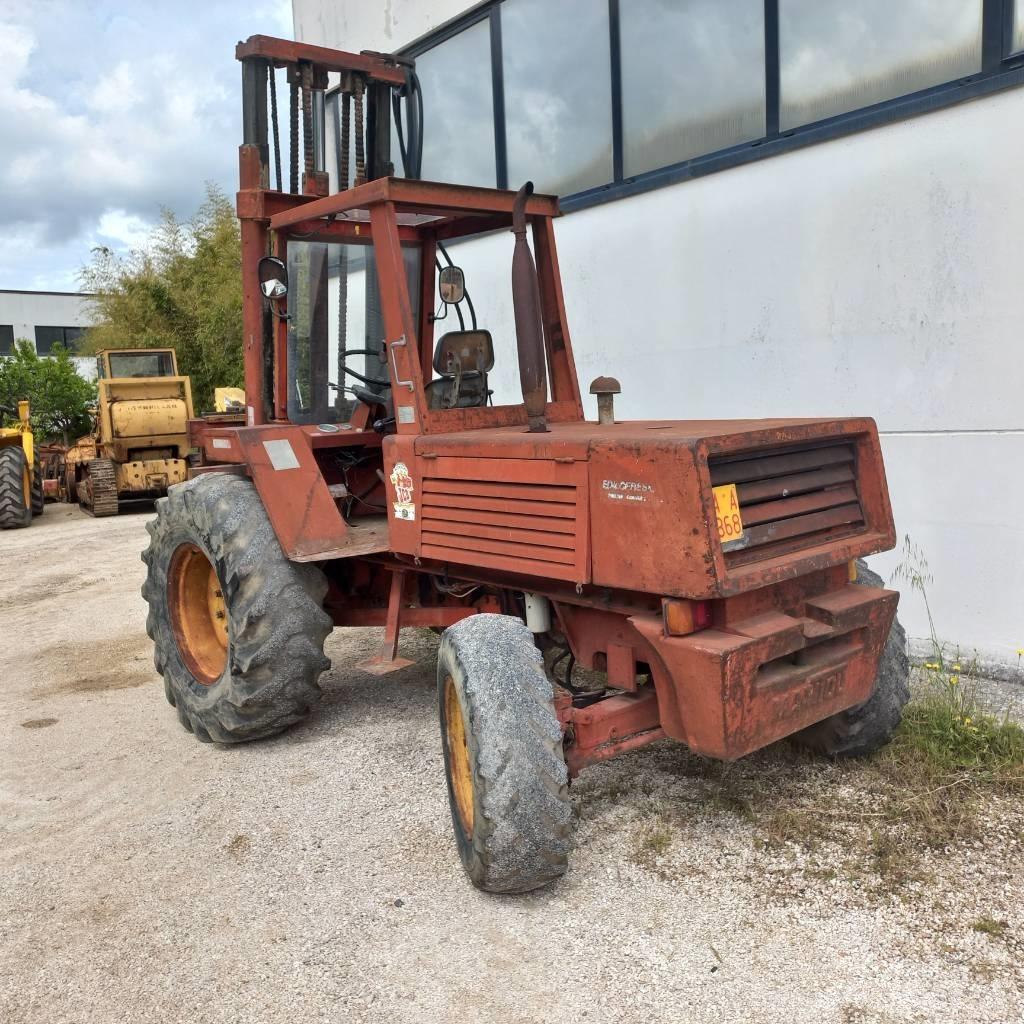 Manitou 4RM30G Diesel Trucker