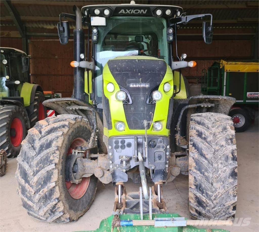 CLAAS Axion 810 Traktorer