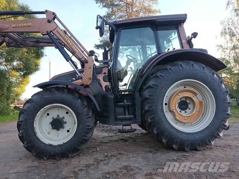 Valtra N 141 Traktorer