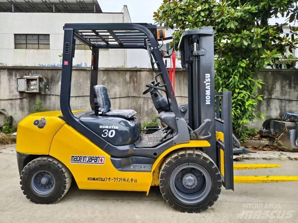 Komatsu FD 30 T-17 Diesel Trucker
