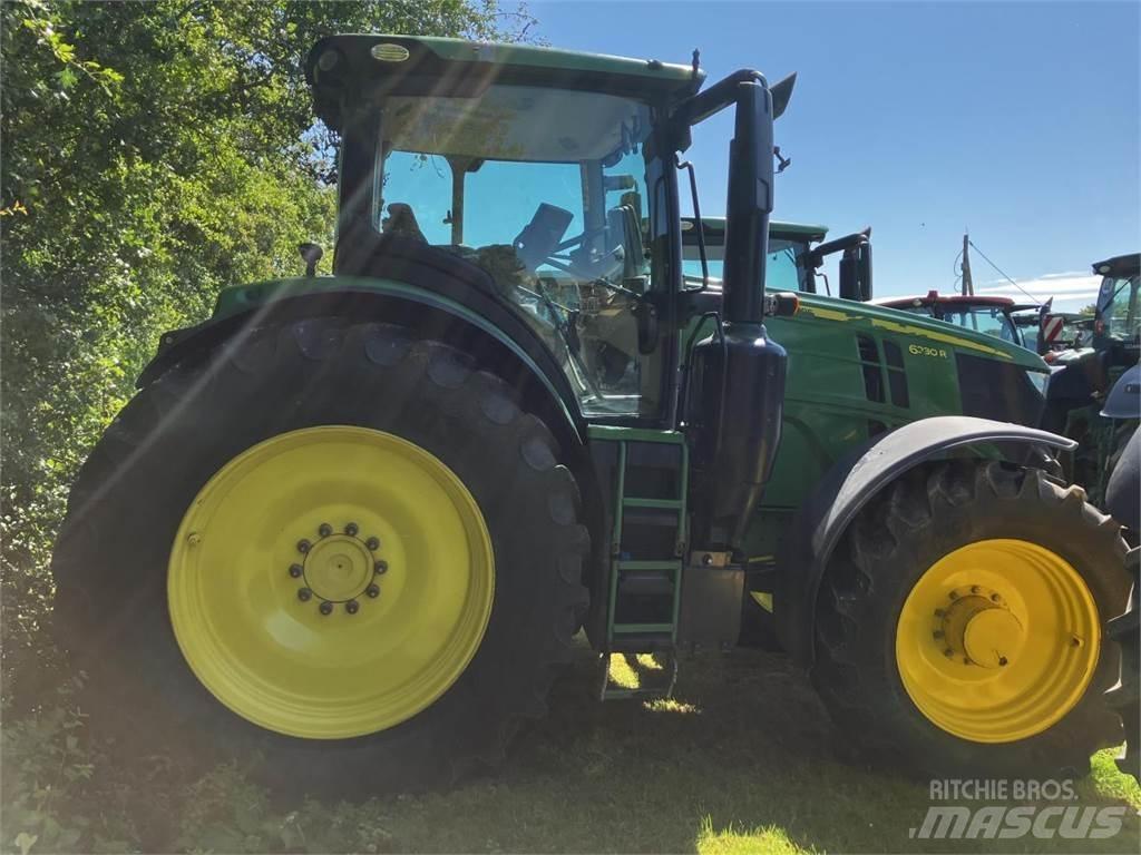 John Deere 6230R Traktorer