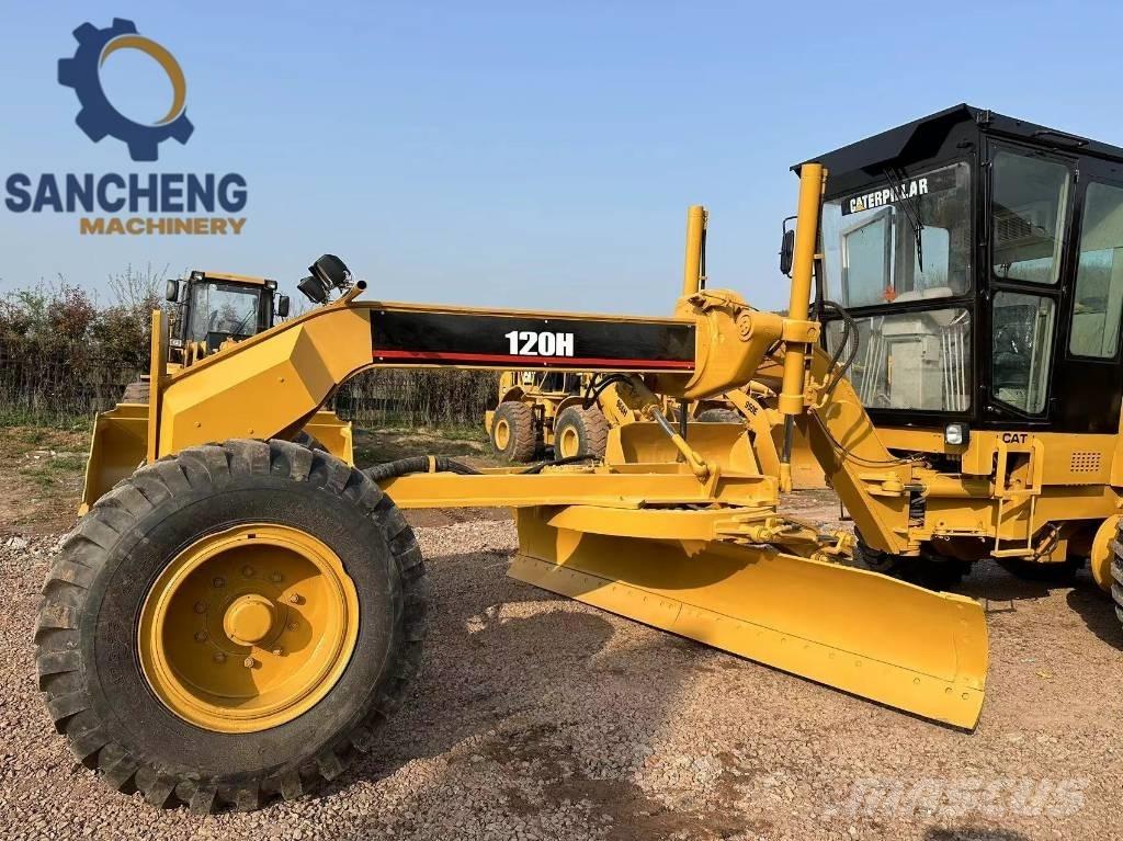 CAT 120H Veihøvler